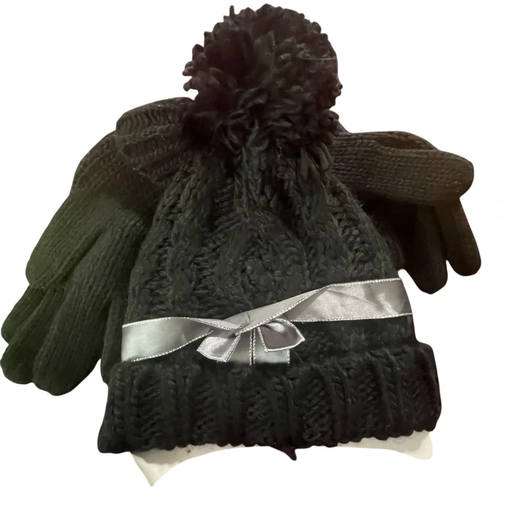 West Loop Women’s hat & glove set
